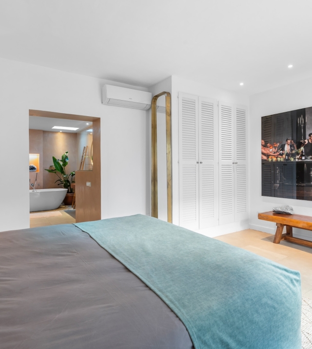 Resa Estates Paco for sale te koop finca paddel Ibiza bedroom.jpg